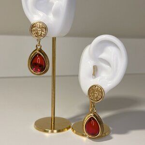 Vintage-Inspired Red Gripoix Teardrop Cabochon Earring